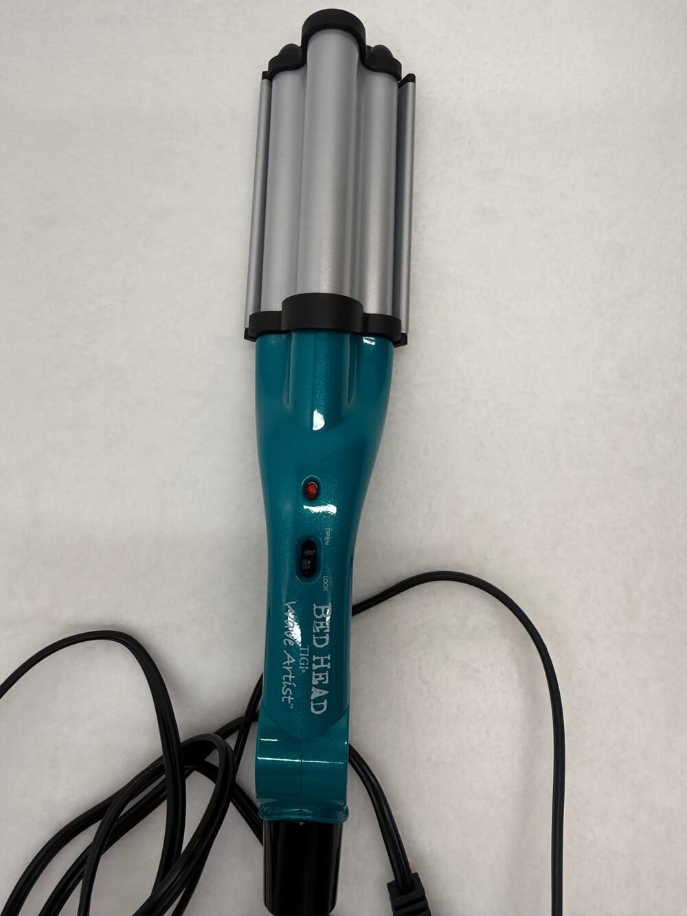 Bed Head Making Waves Artist Deep Hair Waver 3 Barrel Teal Ceramic Styling Tool